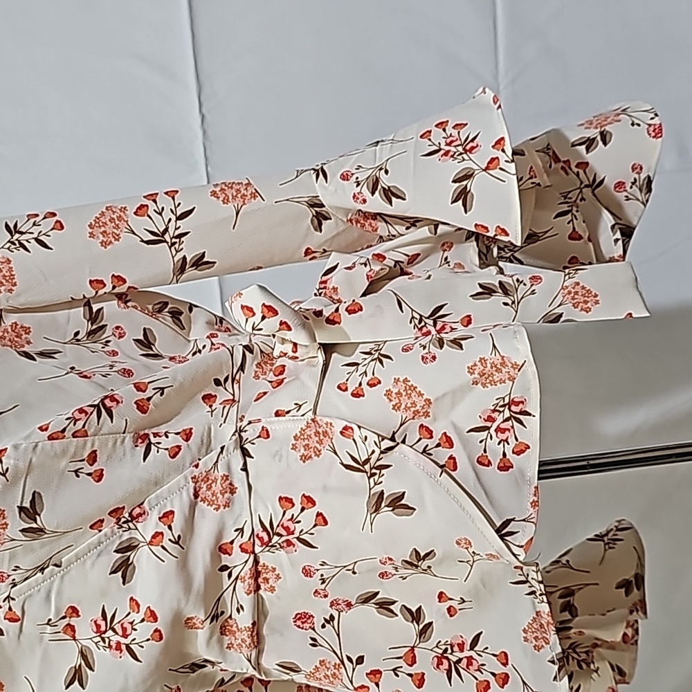 Pretty Floral Top M Meraki - Picture 2 of 9